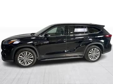 2021 Toyota Highlander Hybrid - image 10