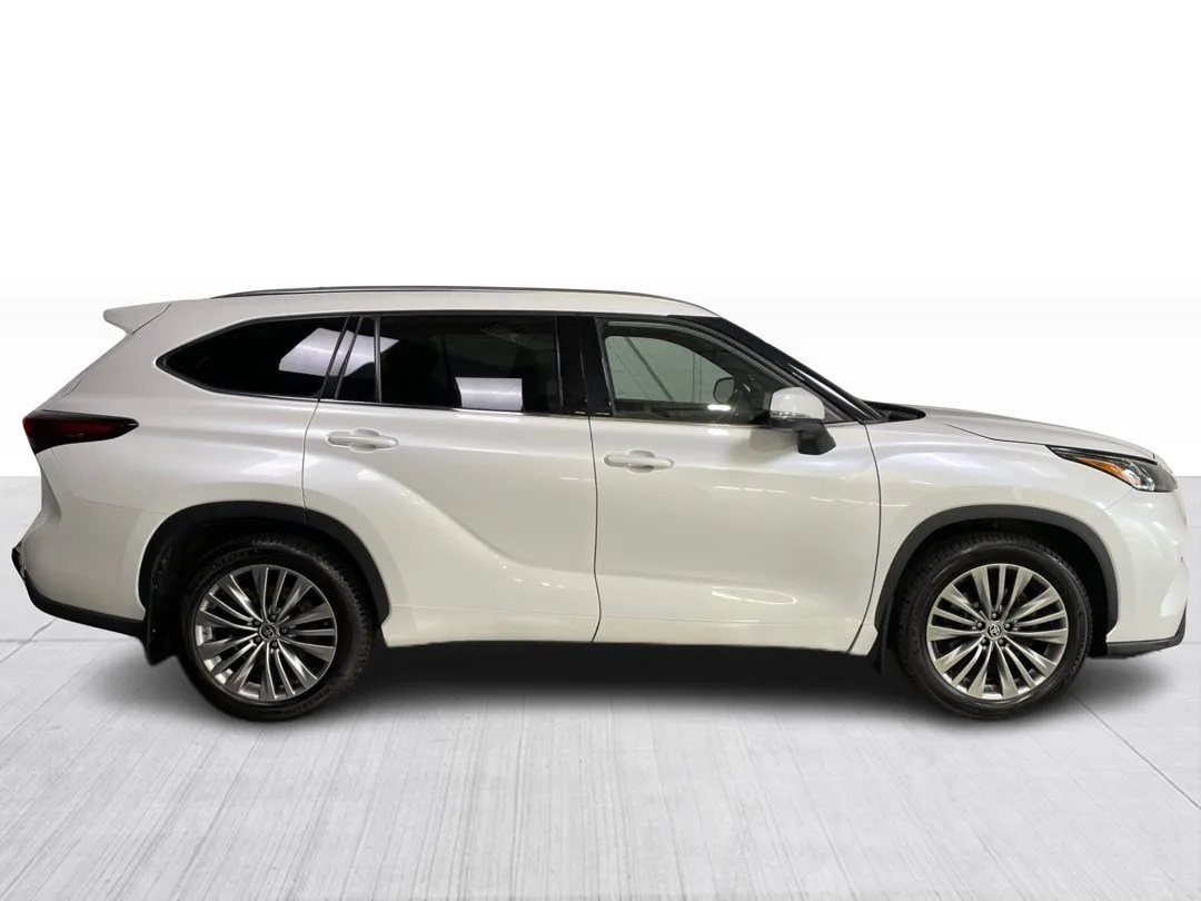 2022 Toyota Highlander for sale - photo 2