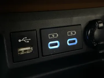 2022 Toyota Highlander - image 31
