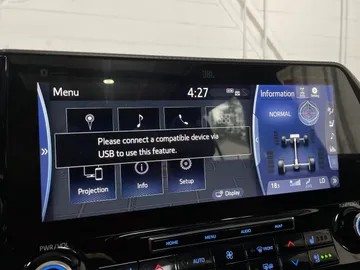 2022 Toyota Highlander - image 8