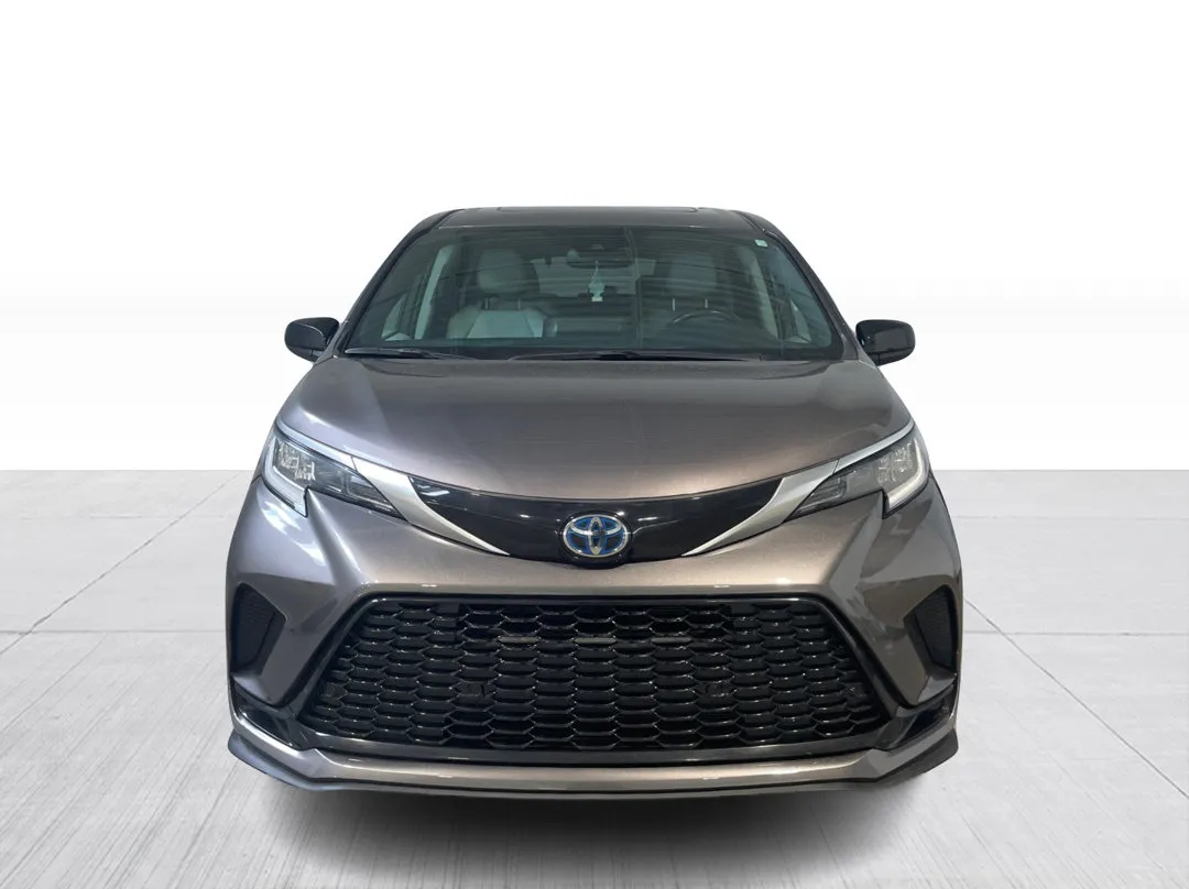 2022 Toyota Sienna for sale - photo 2