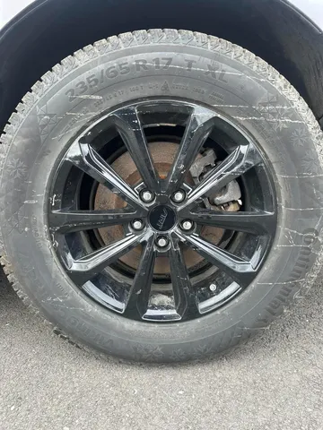 2022 Toyota Sienna - image 10