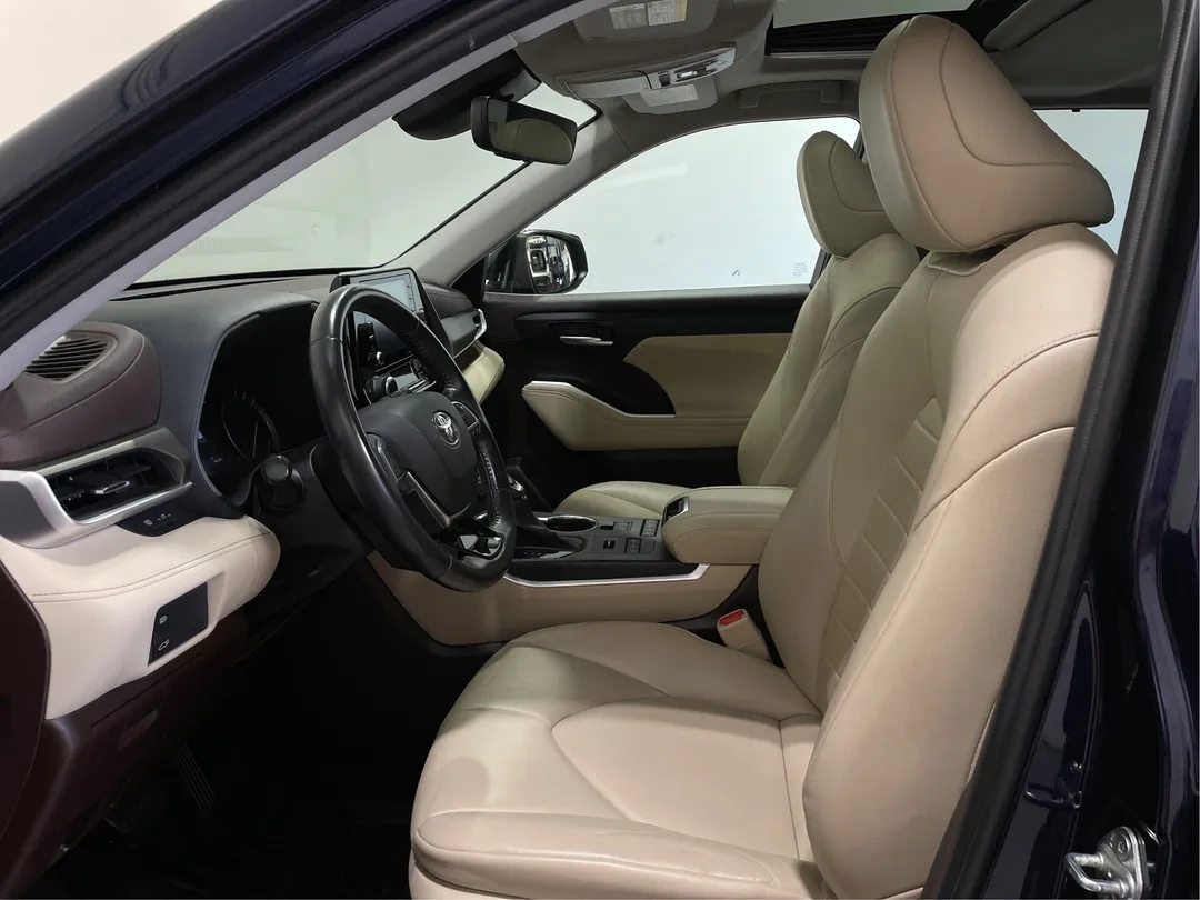 2021 Toyota Highlander for sale - photo 3