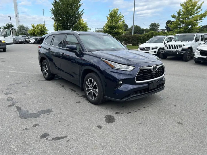 2021 Toyota Highlander - main image