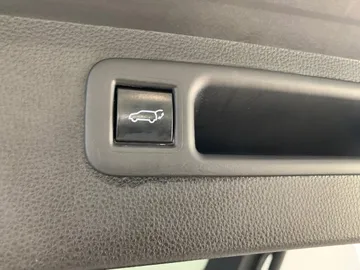 2022 Toyota Highlander - image 20
