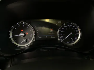 2022 Toyota Highlander - image 17