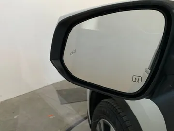2022 Toyota Highlander - image 19