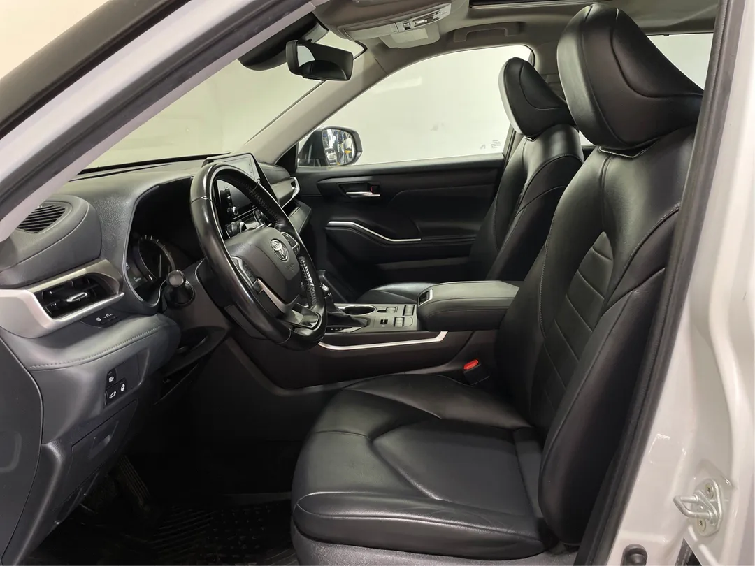 2022 Toyota Highlander for sale - photo 3