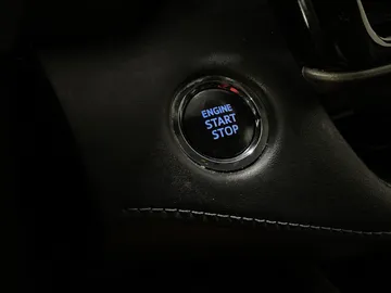 2022 Toyota Highlander - image 24