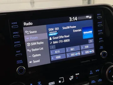 2022 Toyota Highlander - image 30