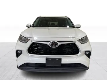2022 Toyota Highlander - image 9