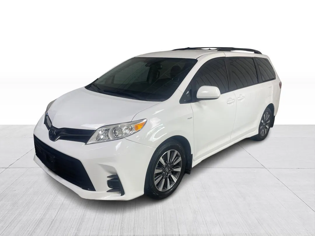 2018 Toyota Sienna — photo 7