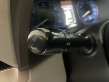 2018 Toyota Sienna - image 17