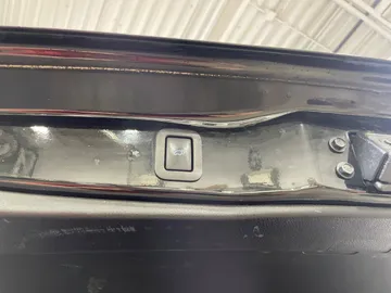 2017 Toyota Highlander - image 22