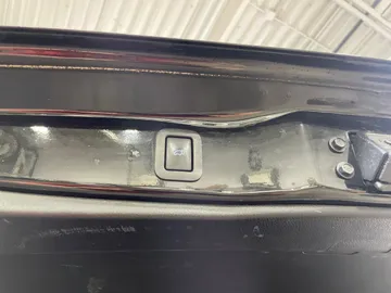 2017 Toyota Highlander - image 22