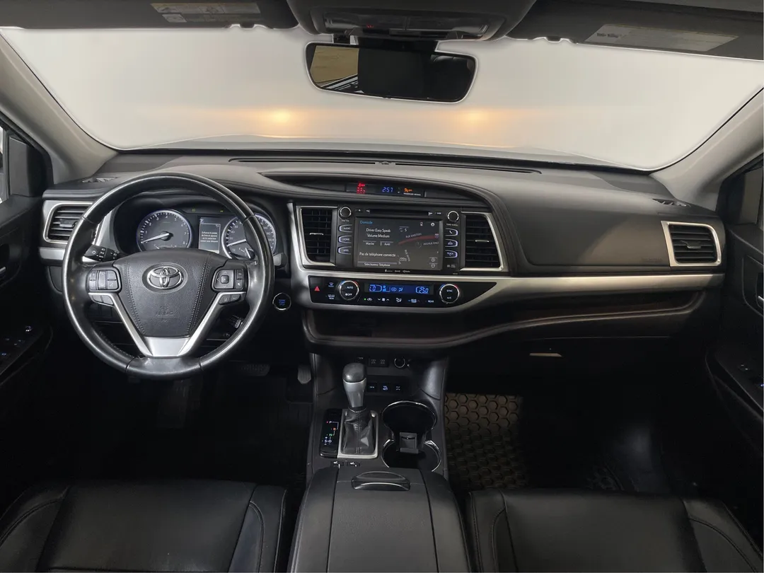 2017 Toyota Highlander — photo 4