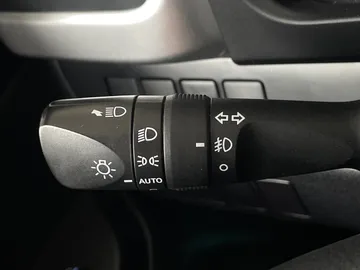 2017 Toyota Highlander - image 19
