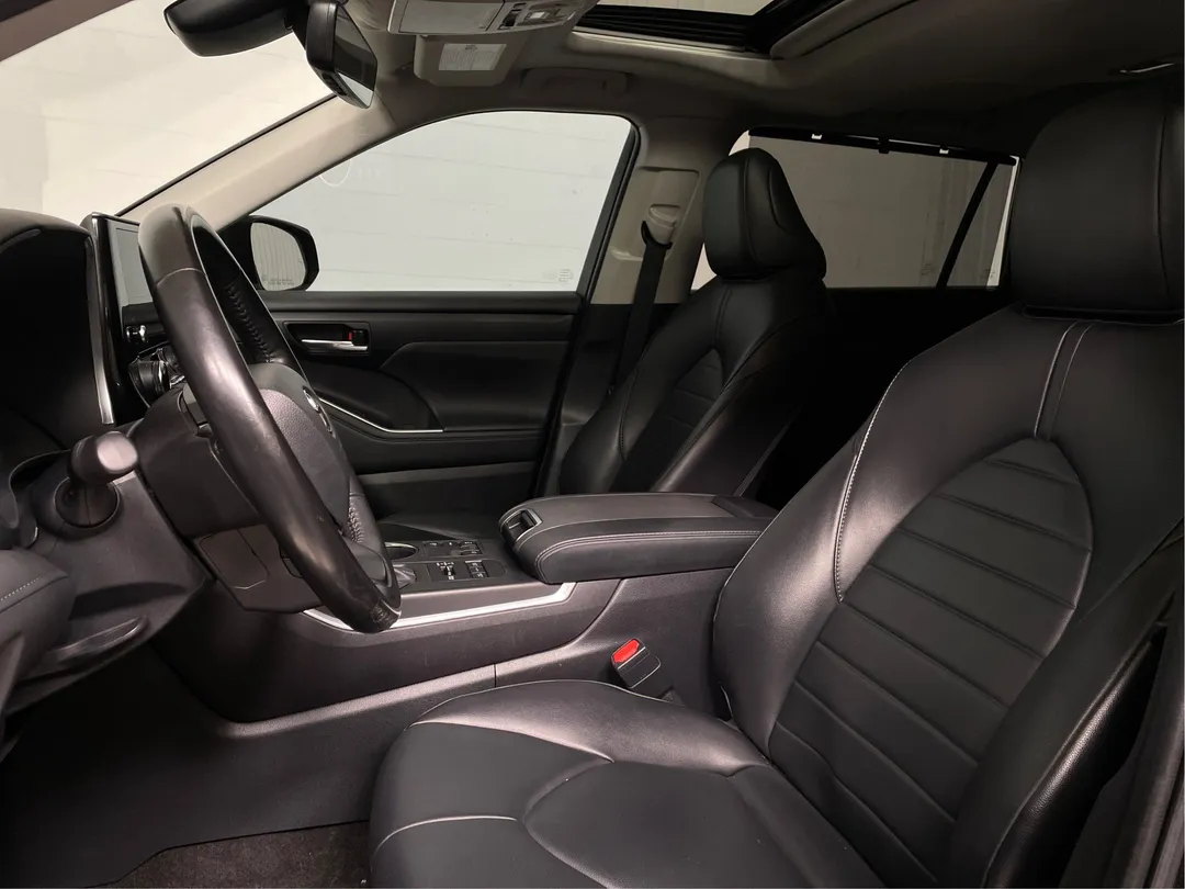 2023 Toyota Highlander for sale - photo 3