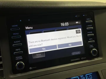 2018 Toyota Sienna - image 25