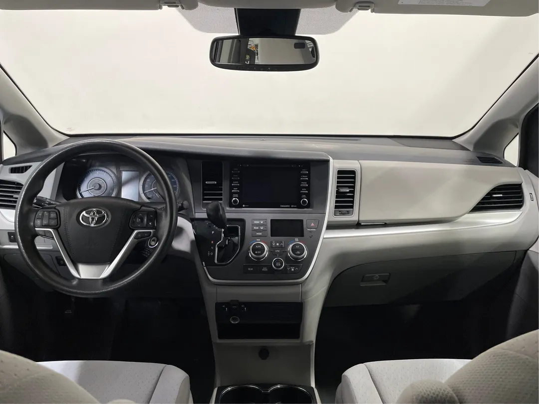 2020 Toyota Sienna — photo 4