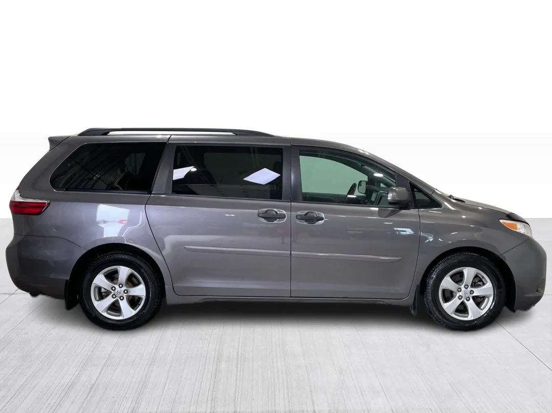Toyota Sienna 2017 à vendre - photo 2