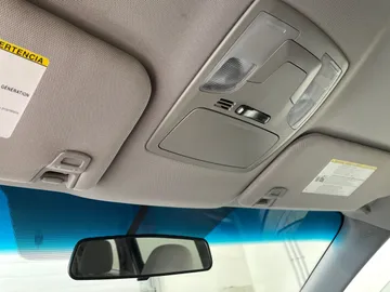 2017 Toyota Sienna - image 15