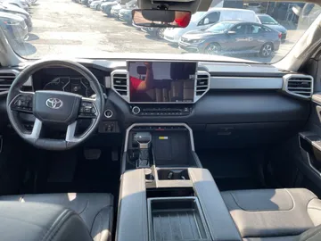 2022 Toyota Tundra - image 4