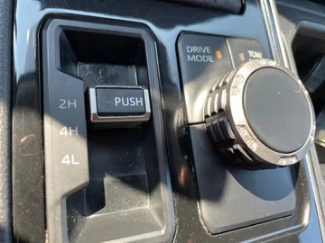 2022 Toyota Tundra - image 27