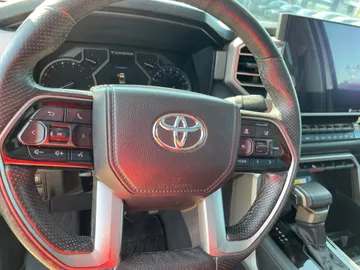 2022 Toyota Tundra - image 18