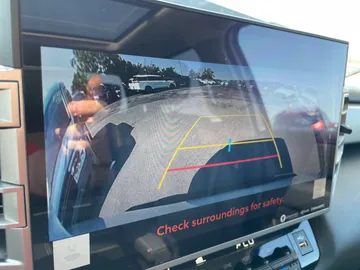 2022 Toyota Tundra - image 24