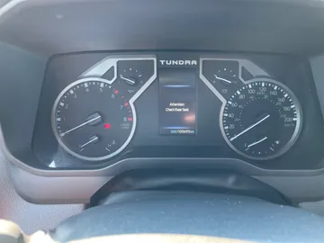 2022 Toyota Tundra - image 30