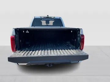 2022 Toyota Tundra - image 13