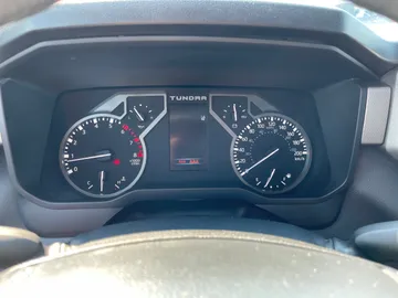 2022 Toyota Tundra - image 17