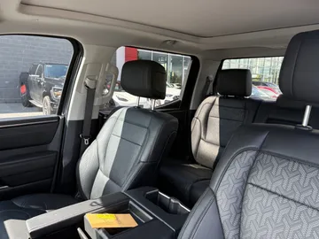 2023 Toyota Tundra - image 8