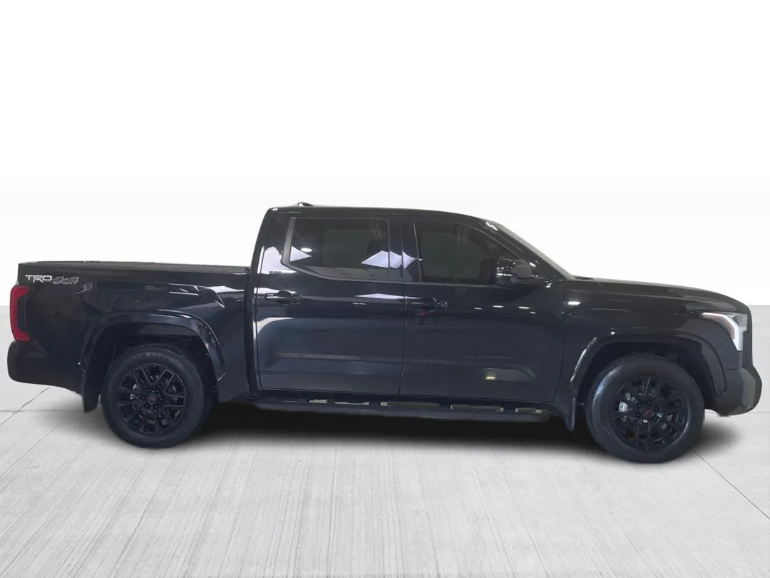 2023 Toyota Tundra — photo 2