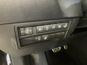 2023 Toyota Tundra - image 31