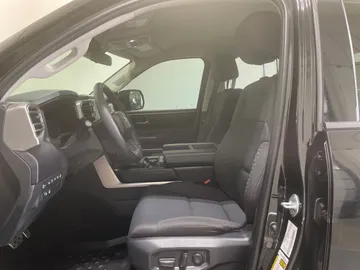 2023 Toyota Tundra - image 3