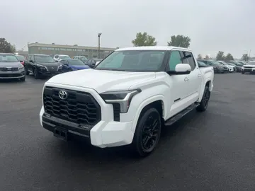 2023 Toyota Tundra - image 3