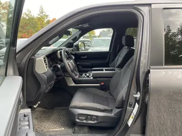 2025 Toyota Tundra - image 8