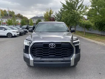 2025 Toyota Tundra - image 2