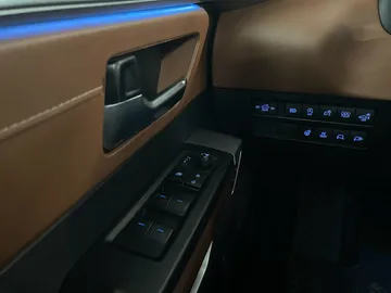 2023 Toyota Tundra - image 26