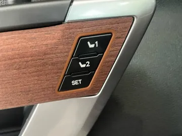 2023 Toyota Tundra - image 19