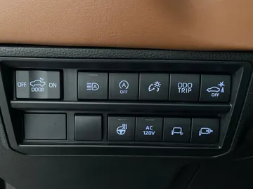 2023 Toyota Tundra - image 33