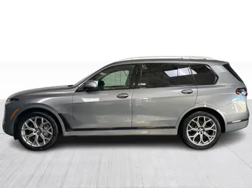 2024 BMW X7 - image 4