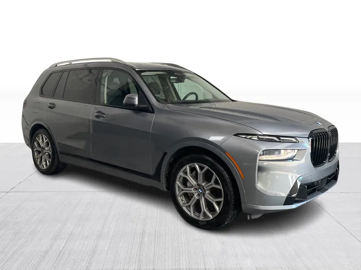 2024 BMW X7 - main image