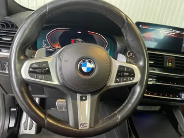 2020 BMW X4 - image 18