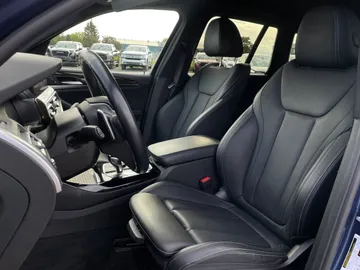 2022 BMW X3 - image 3