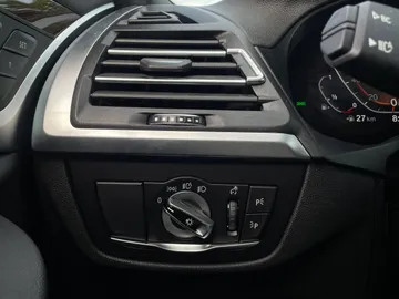 2022 BMW X3 - image 29