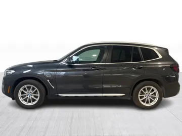 2022 BMW X3 - image 10