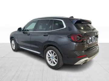 2022 BMW X3 - image 11